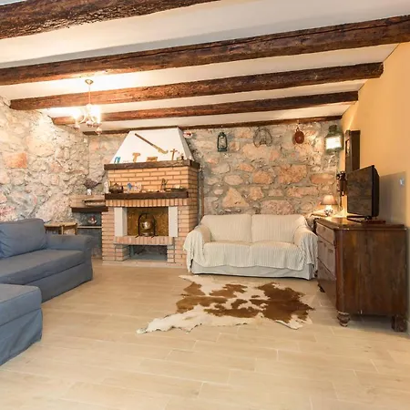 Apartment Lidija